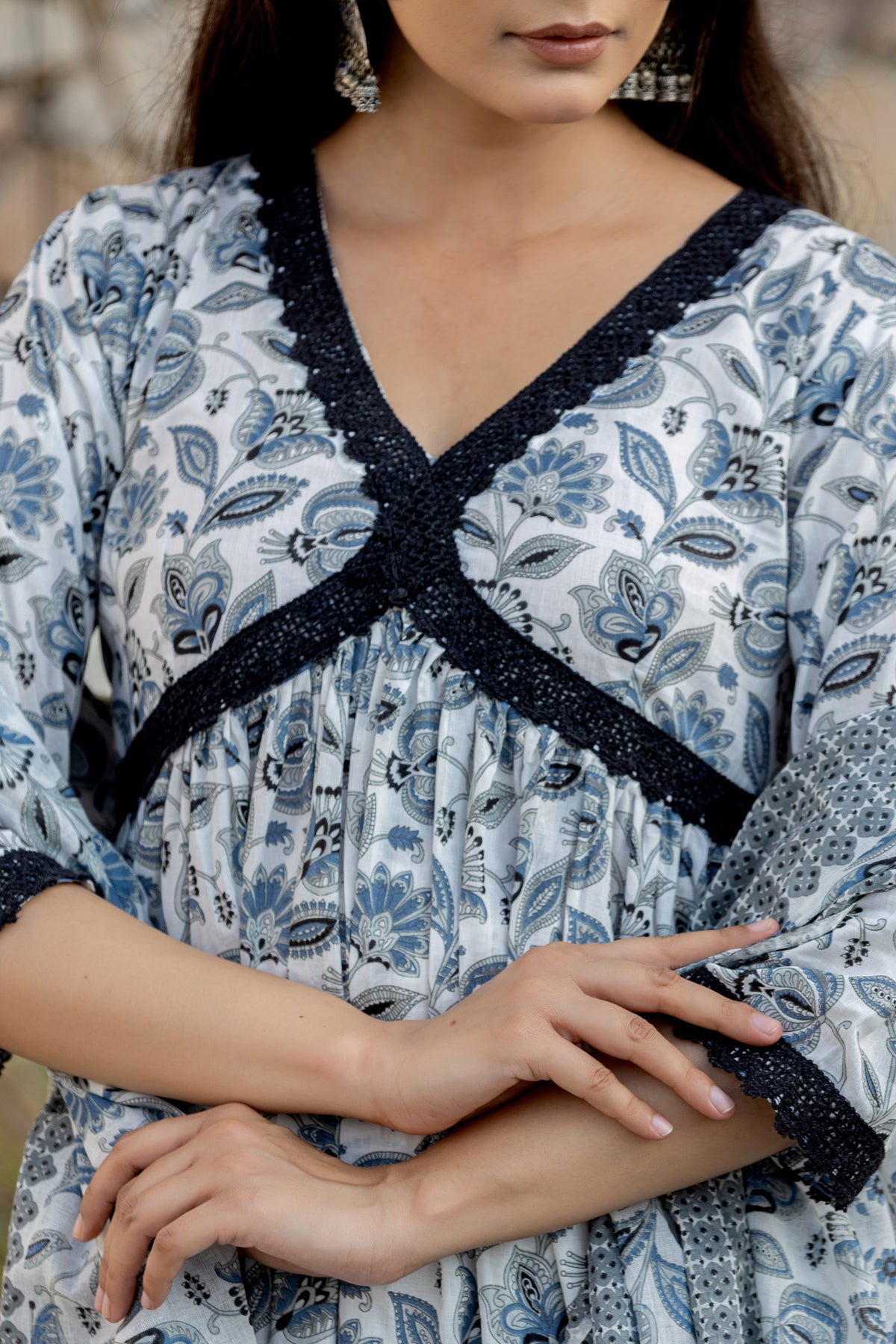 Moti Floral Front Gathered Kurta With Pant And Dupatta