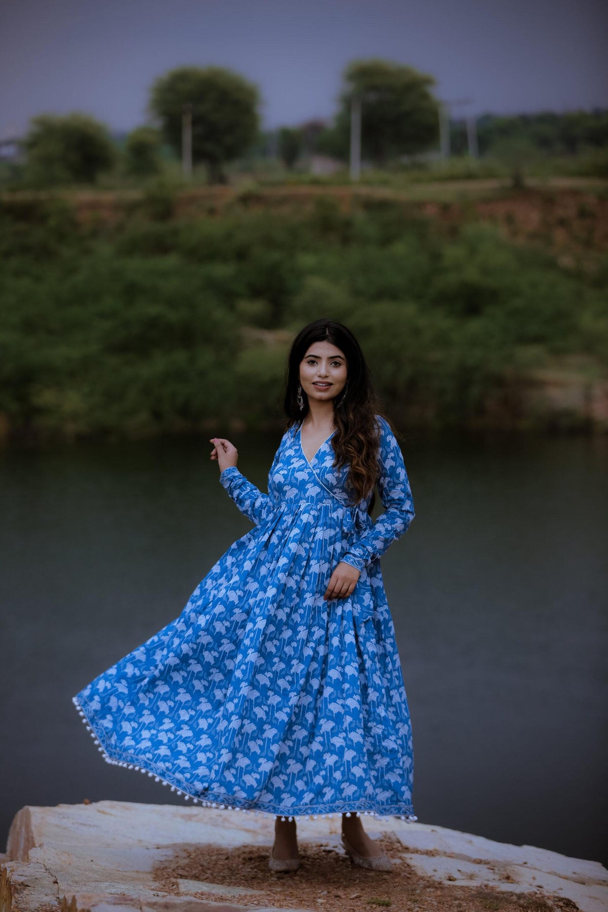 BIRDY PRINT LONG GATHERED DRESS