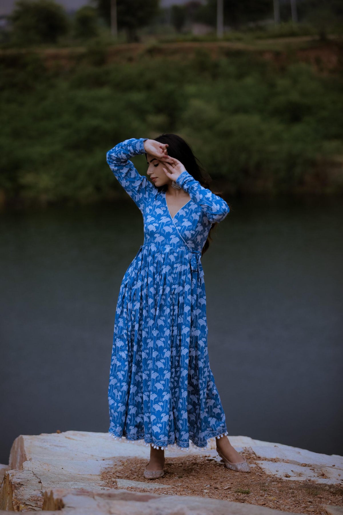 BIRDY PRINT LONG GATHERED DRESS