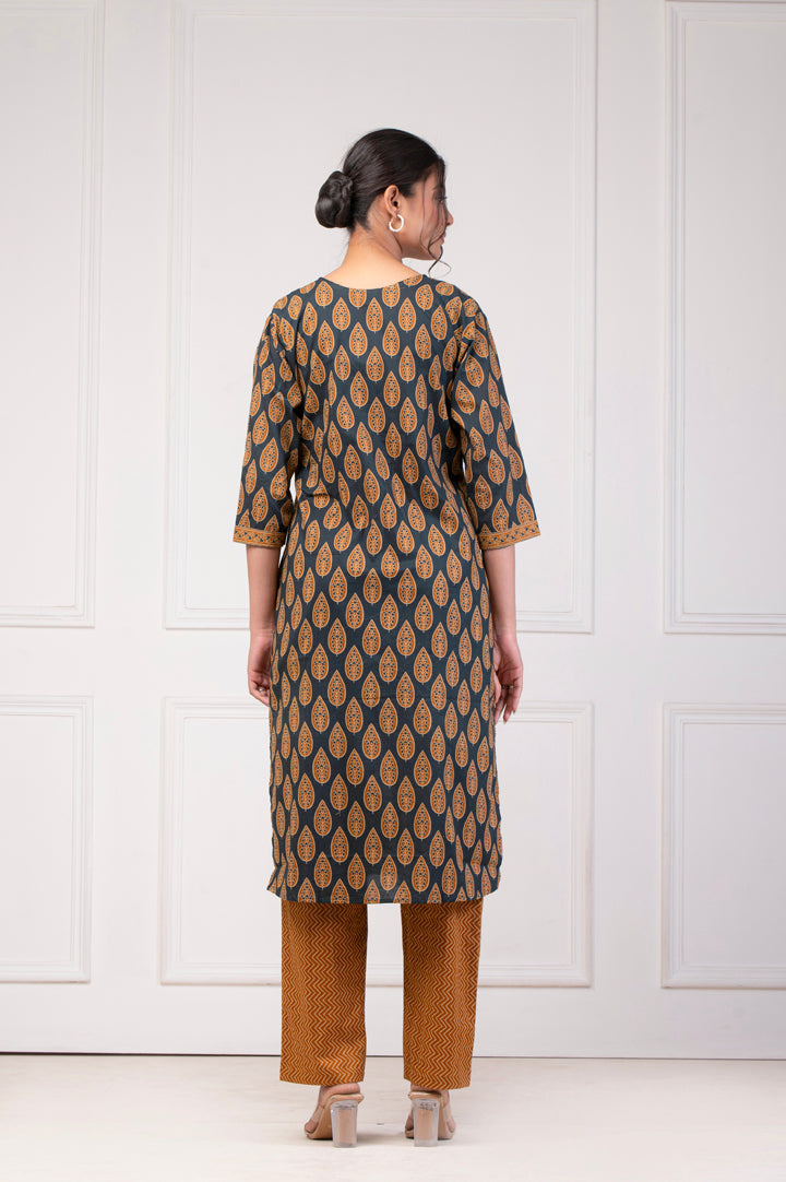 Aakriti Set Of Two