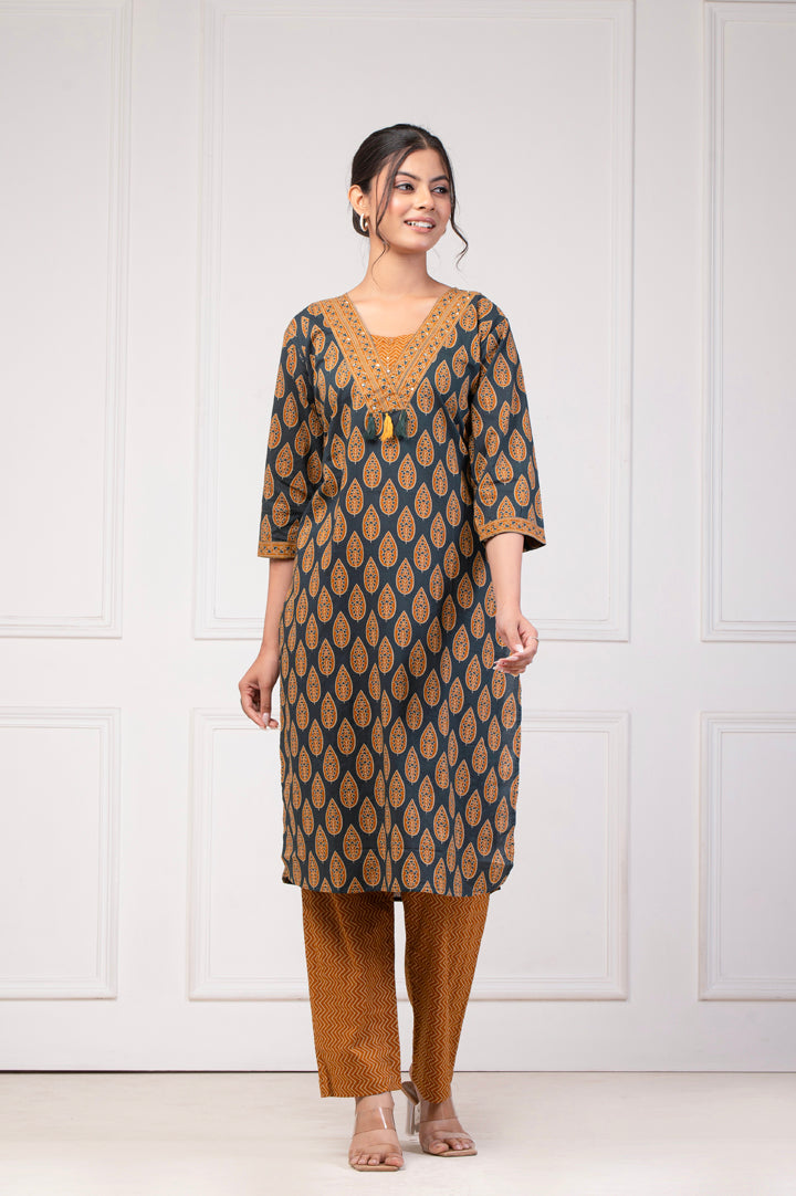 Aakriti Set Of Two