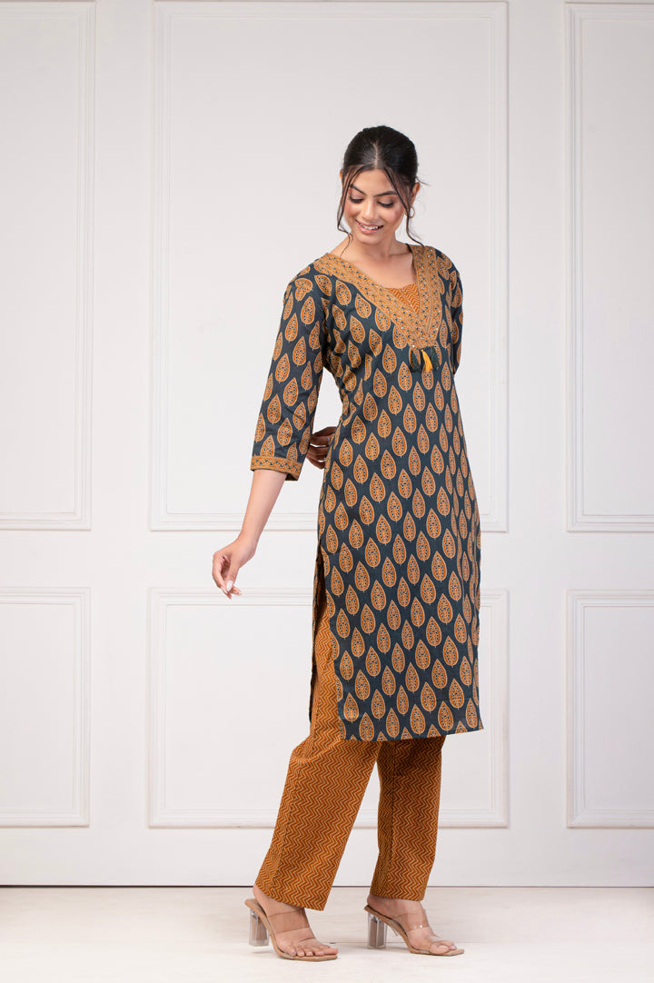 Aakriti Set Of Two