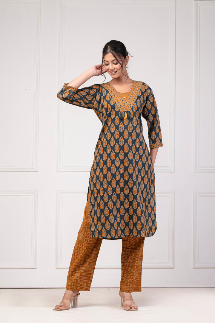 Aakriti Set Of Two