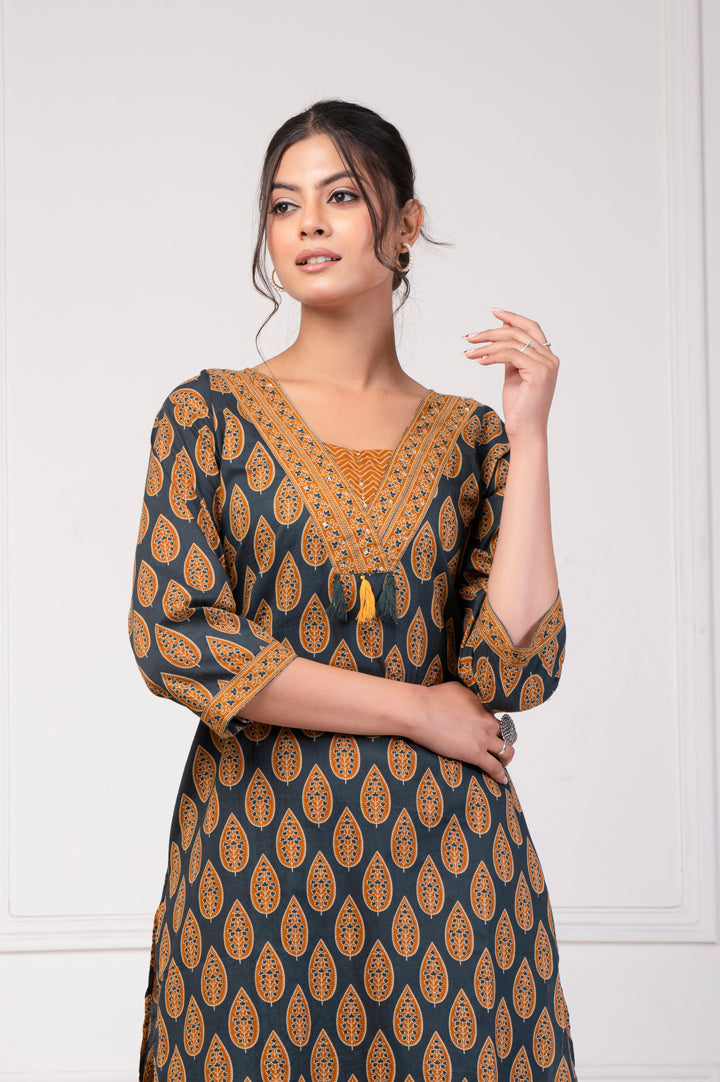 Aakriti Set Of Two