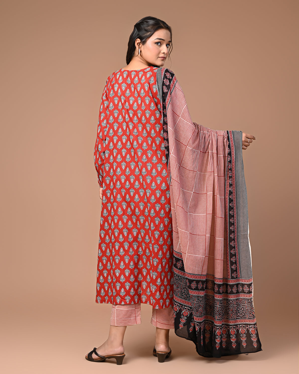Aatish Motif Three Piece Set