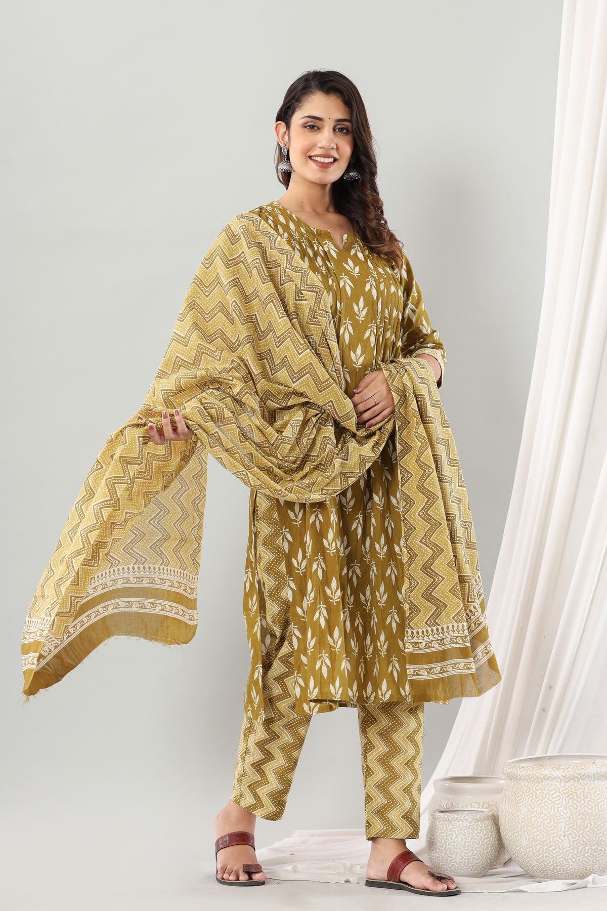 Mehendi Floral Pintuck Set Of Three