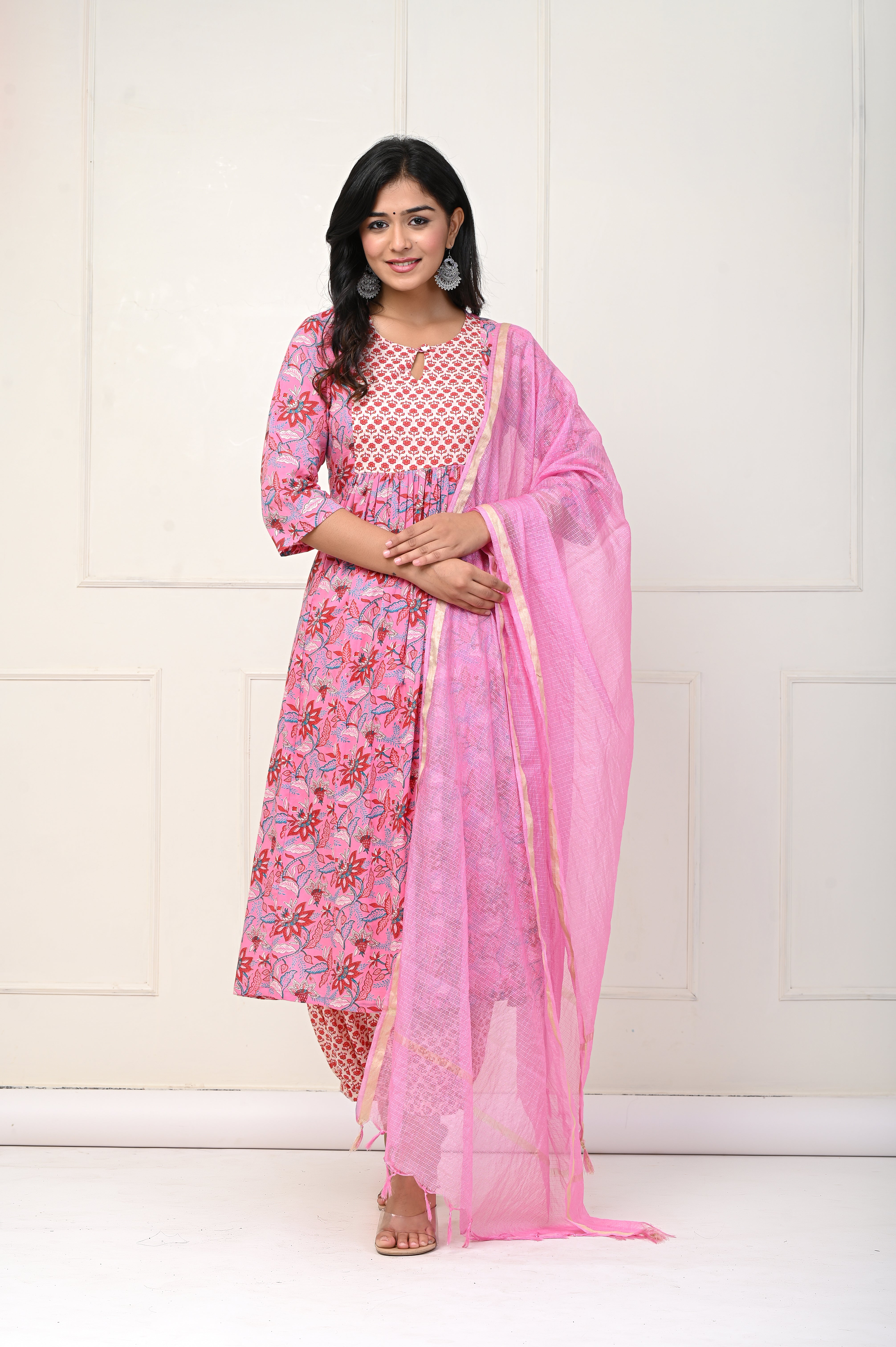 Pink Red Floral  Nyra Cut Set Of Three