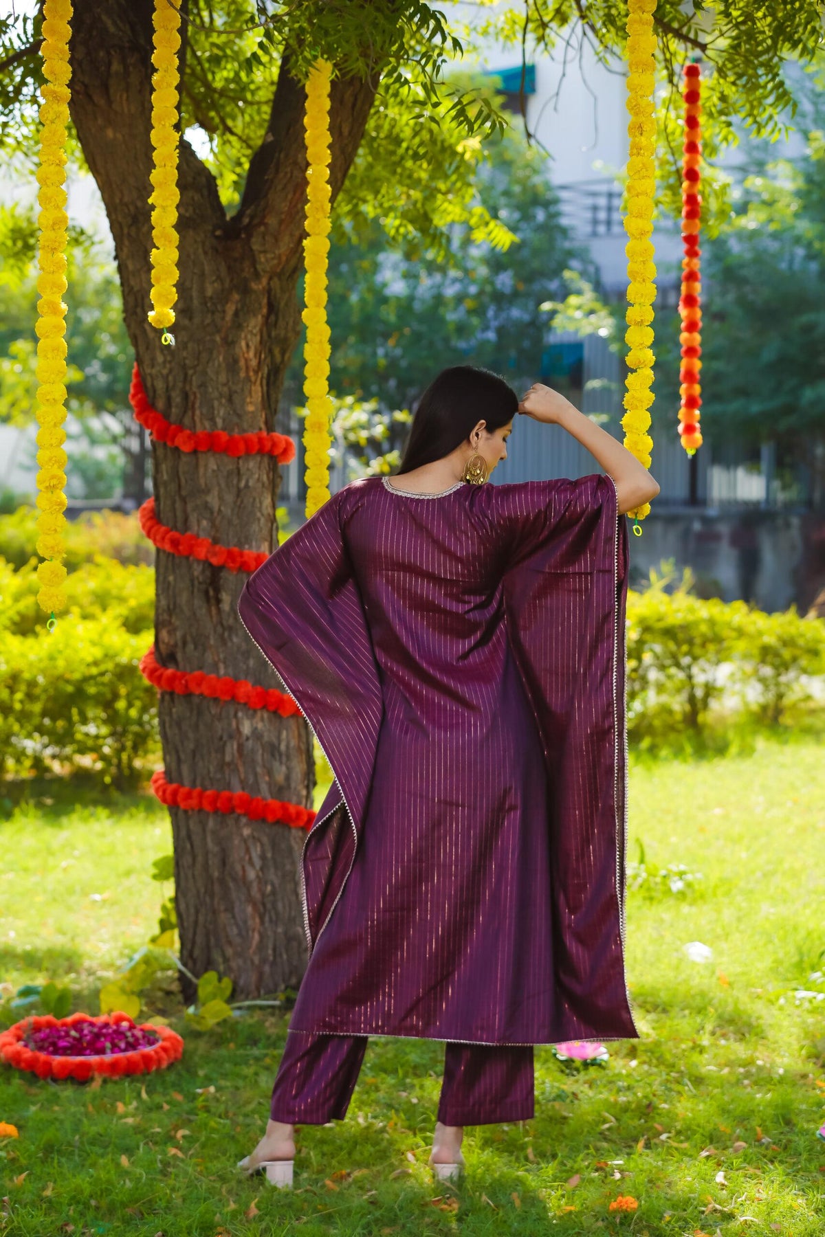 Plum Lurex Kaftan Set Of Two