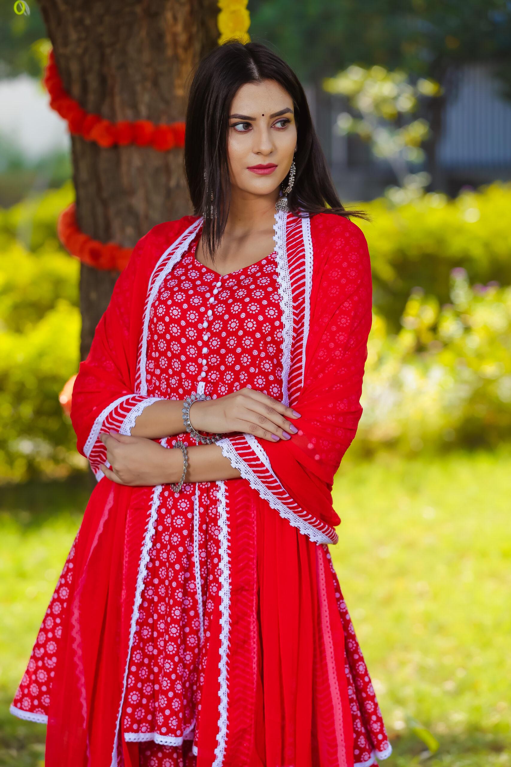 RED FRONT CUT GHARARA SET OF THREE